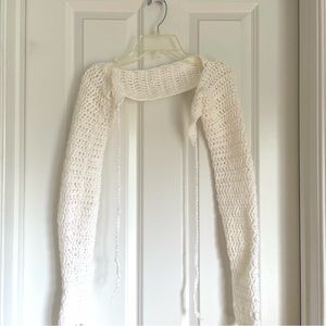 ❌SOLD❌ white crochet shrug